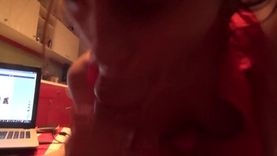 छात्रा अपने भाई का लंड चूसती है जबकि घर में कोई नहीं है